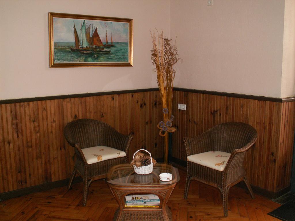 Hostal La Fuente Babilafuente Exterior foto