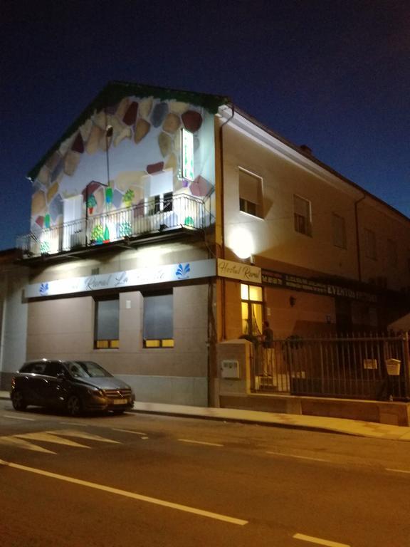 Hostal La Fuente Babilafuente Exterior foto